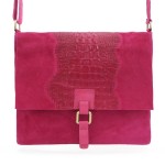 VERA PELLE torebka zamszowa listonoszka kroko z paskiem na ramię V360 fuksja