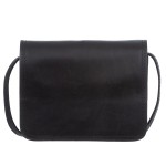 VERA PELLE torebka damska skórzana listonoszka vintage mała z klapą i paskiem na ramię V562 czarna